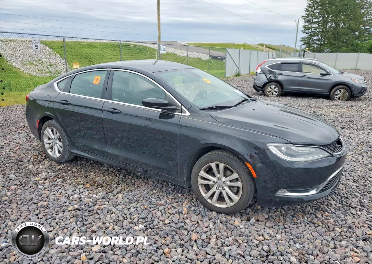 2016 Chrysler 200 Limited VIN:1C3CCCAB3GN172059 - 4