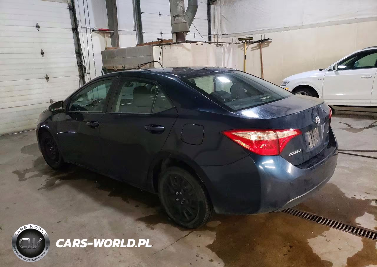 2018 Toyota Corolla Le VIN:2T1BURHE2JC074187 - 2