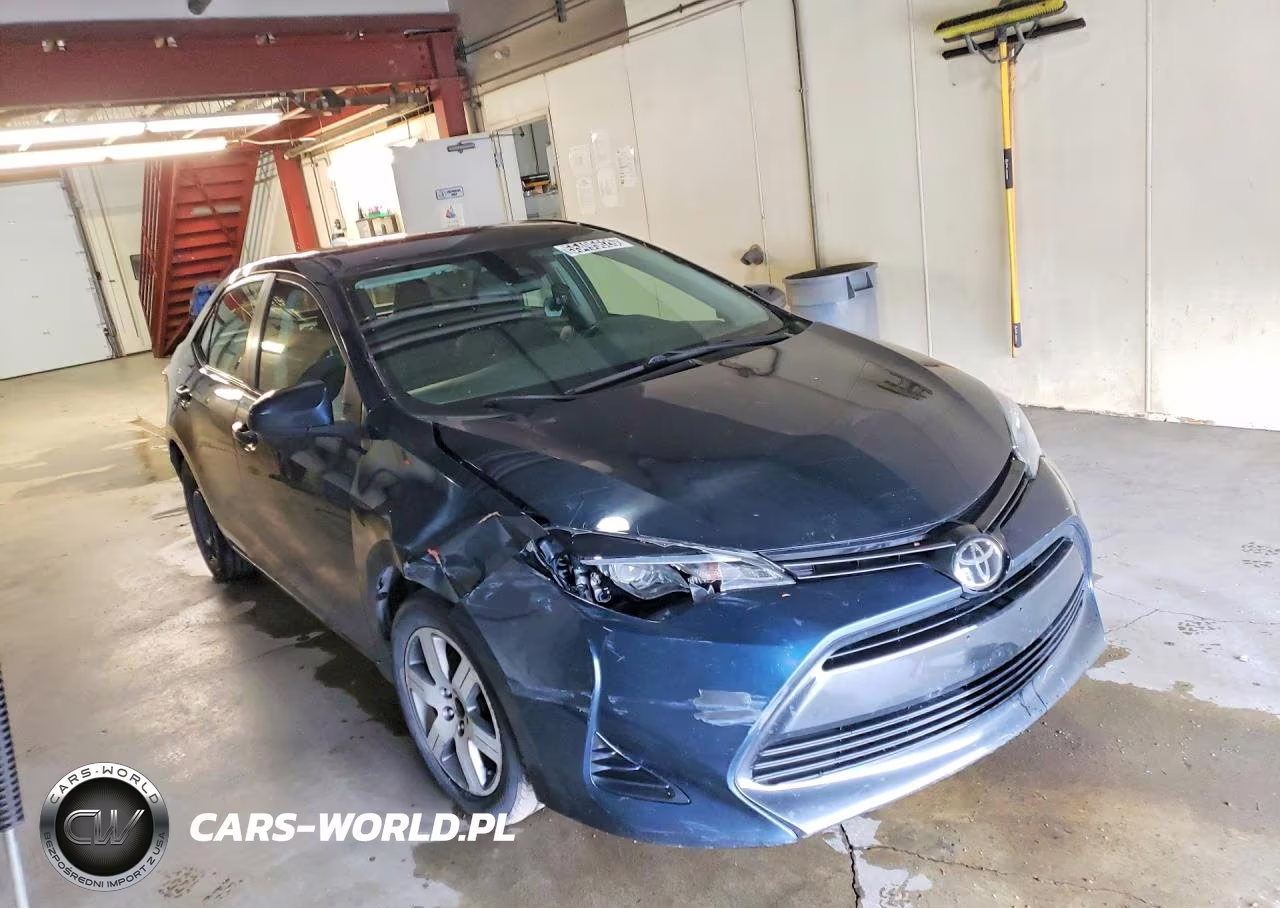 2018 Toyota Corolla Le VIN:2T1BURHE2JC074187 - 4