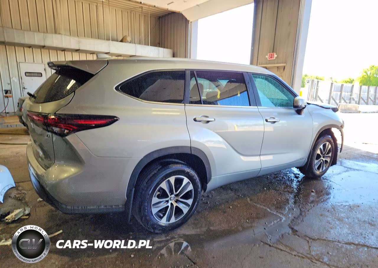2024 Toyota Highlander Hybrid Xle VIN:5TDKBRCH2RS636213 - 3