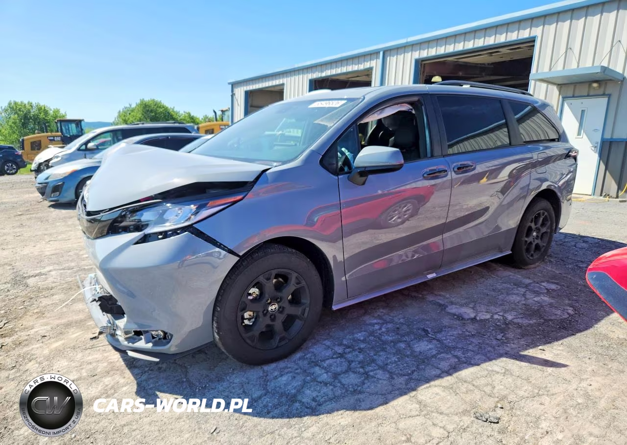 2026 Toyota Sienna Woodland Edition