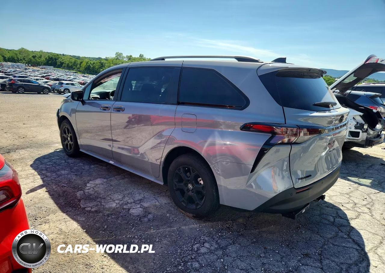 2026 Toyota Sienna Woodland Edition VIN:5TDCSKFC9TS247099 - 2