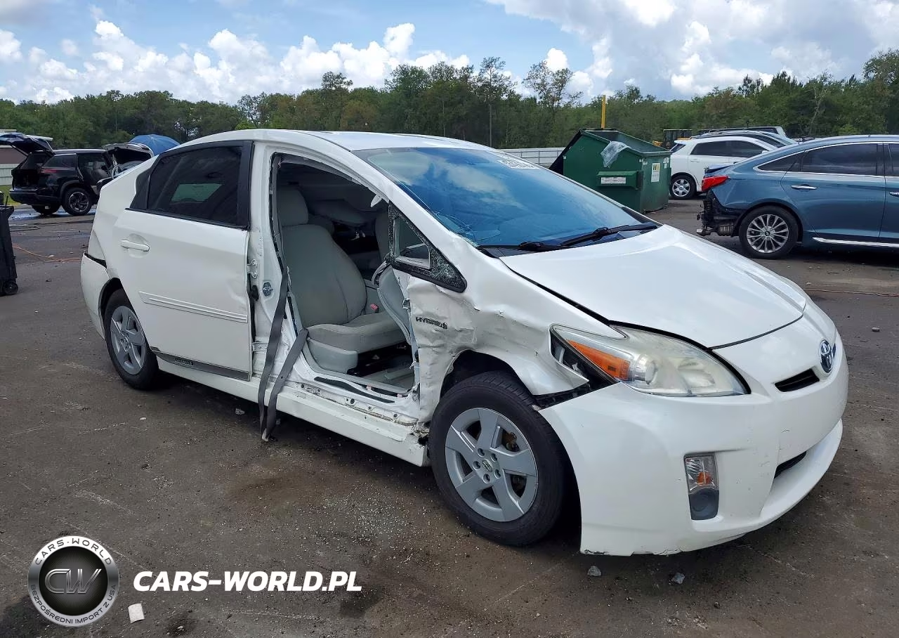 2011 Toyota Prius Two VIN:JTDKN3DU5B5323152 - 4