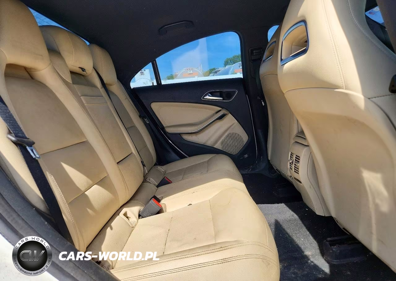 2018 Mercedes-Benz Cla 250 VIN:WDDSJ4EB8JN669912 - 10