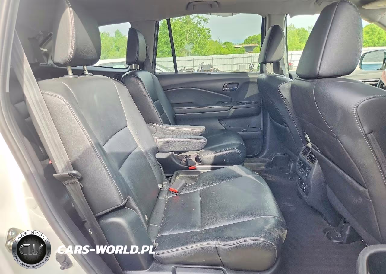 2019 Honda Pilot Touring VIN:5FNYF6H60KB010593 - 11