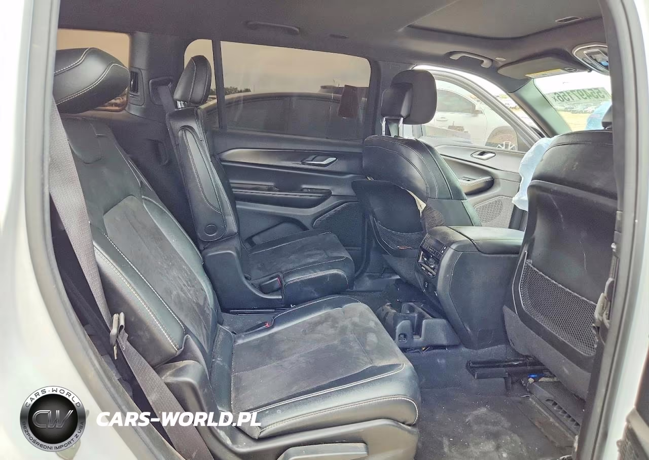 2023 Jeep Grand Cherokee L Laredo VIN:1C4RJKAG5P8900089 - 11
