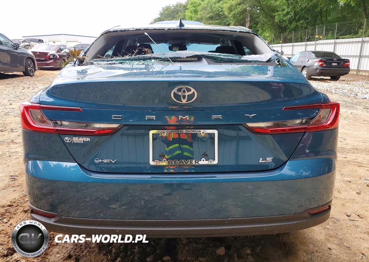 2025 Toyota Camry Le VIN:4T1DAACK8SU569249 - 6