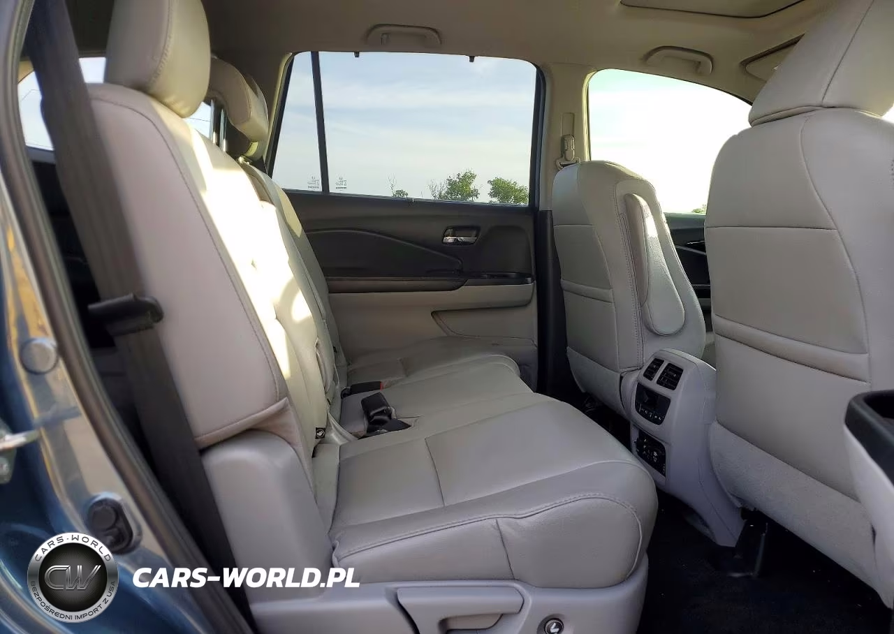 2017 Honda Pilot Touring VIN:5FNYF5H96HB019120 - 11