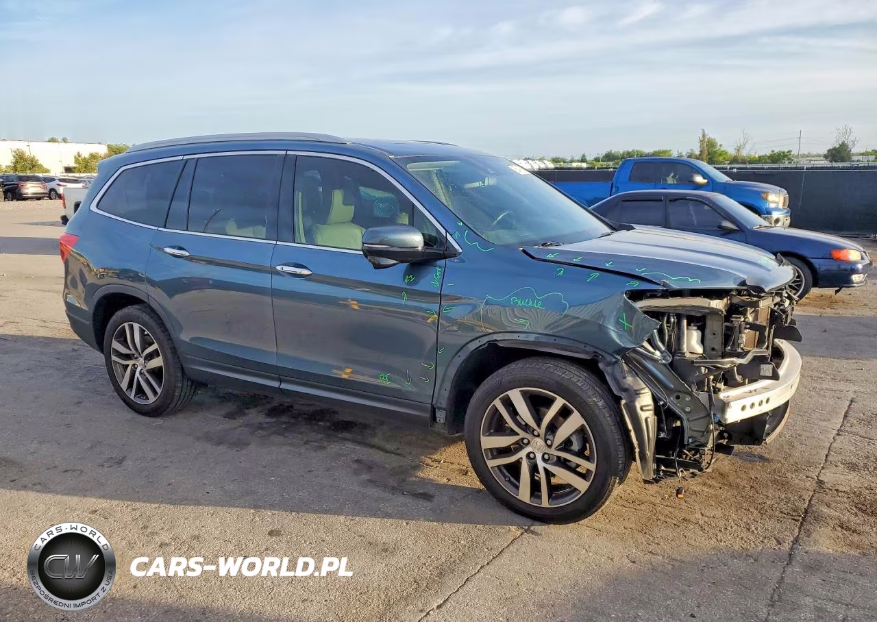 2017 Honda Pilot Touring VIN:5FNYF5H96HB019120 - 4
