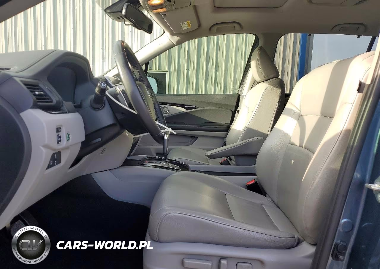 2017 Honda Pilot Touring VIN:5FNYF5H96HB019120 - 7