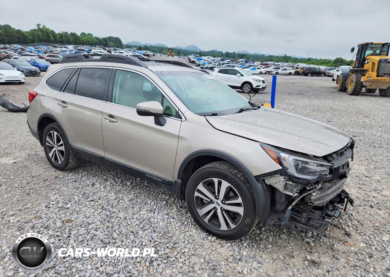 2018 Subaru Outback 2.5I Limited VIN:4S4BSANC3J3225553 - 4