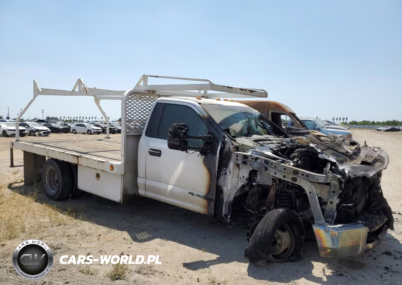 2017 Ford F350 Super Duty VIN:1FDRF3GT3HEB38035 - 4