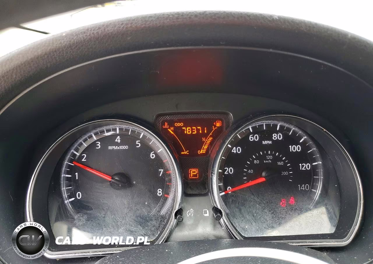 2018 Nissan Versa Note S VIN:3N1CE2CP2JL353169 - 9