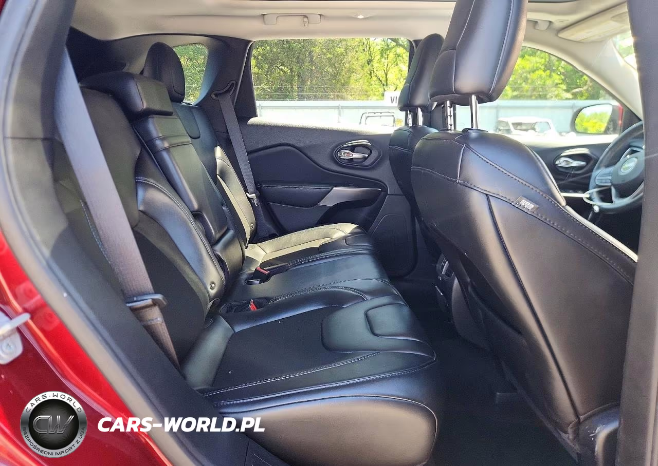 2019 Jeep Cherokee Latitude Plus VIN:1C4PJMLX6KD271569 - 11