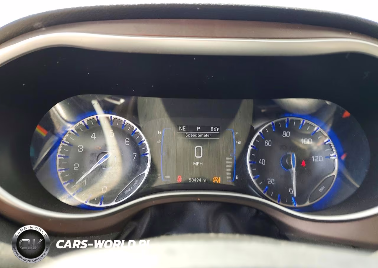 2019 Chrysler Pacifica Touring L VIN:2C4RC1BG1KR668347 - 9