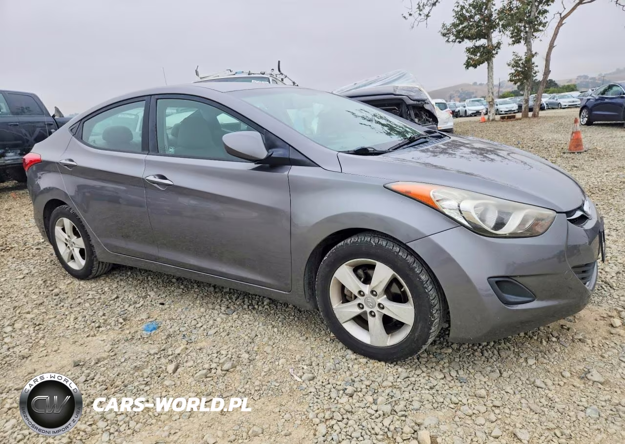 2011 Hyundai Elantra Gls VIN:5NPDH4AE3BH058816 - 4