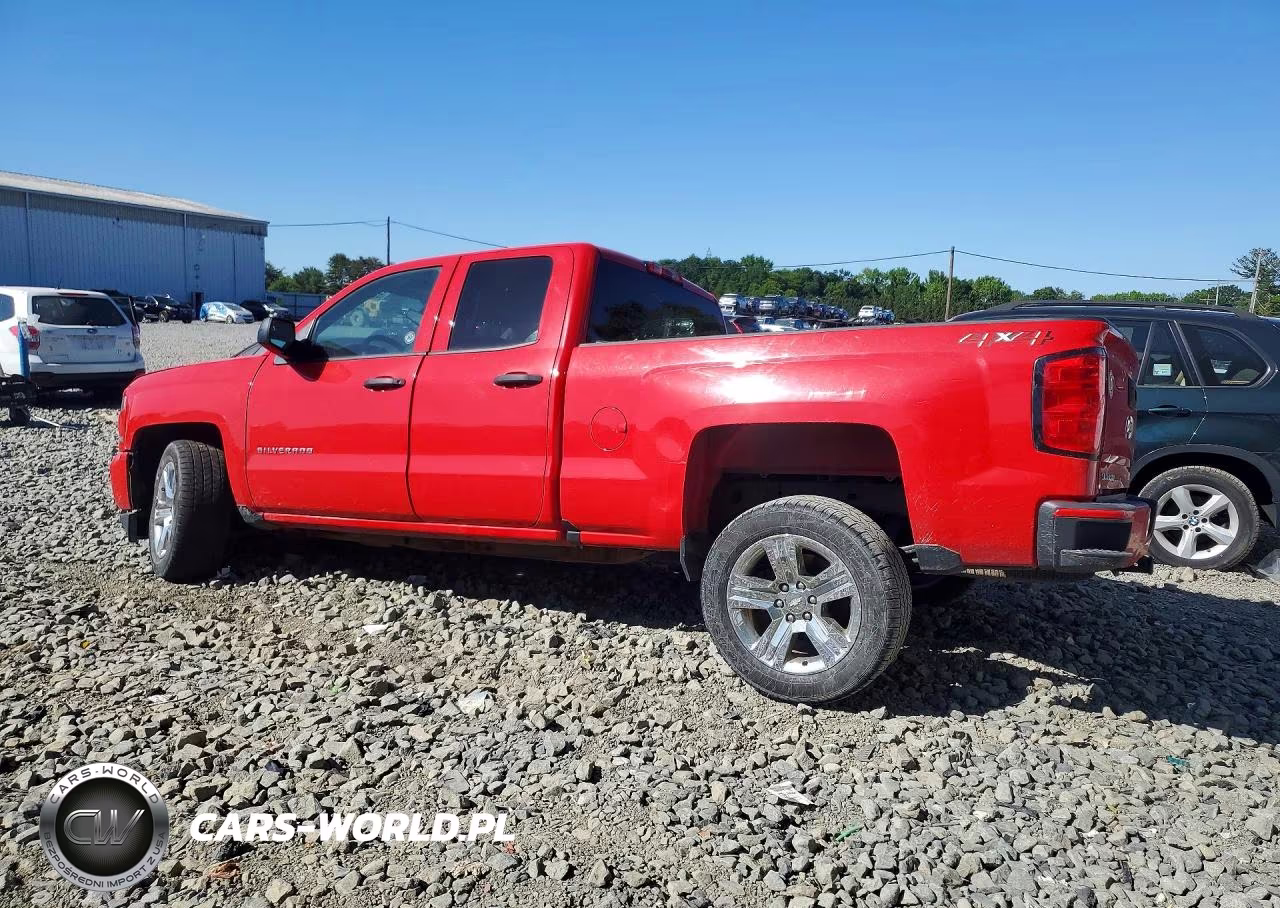 2018 Chevrolet Silverado K1500 Custom VIN:1GCVKPEC9JZ149161 - 2