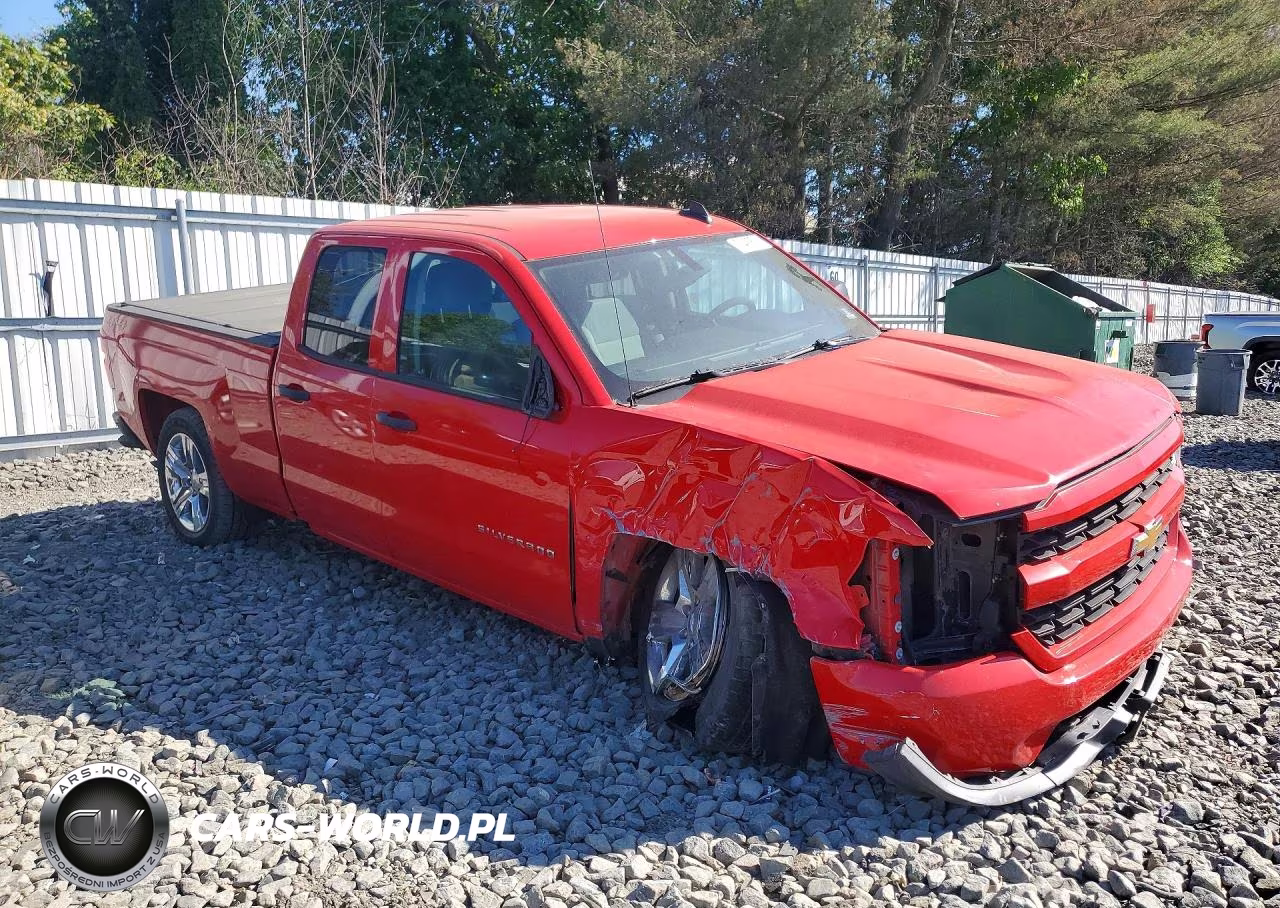 2018 Chevrolet Silverado K1500 Custom VIN:1GCVKPEC9JZ149161 - 4