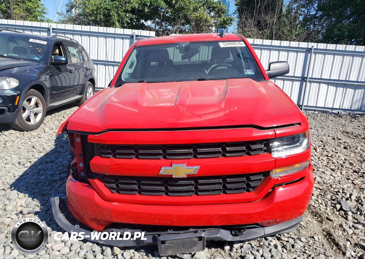 2018 Chevrolet Silverado K1500 Custom VIN:1GCVKPEC9JZ149161 - 5
