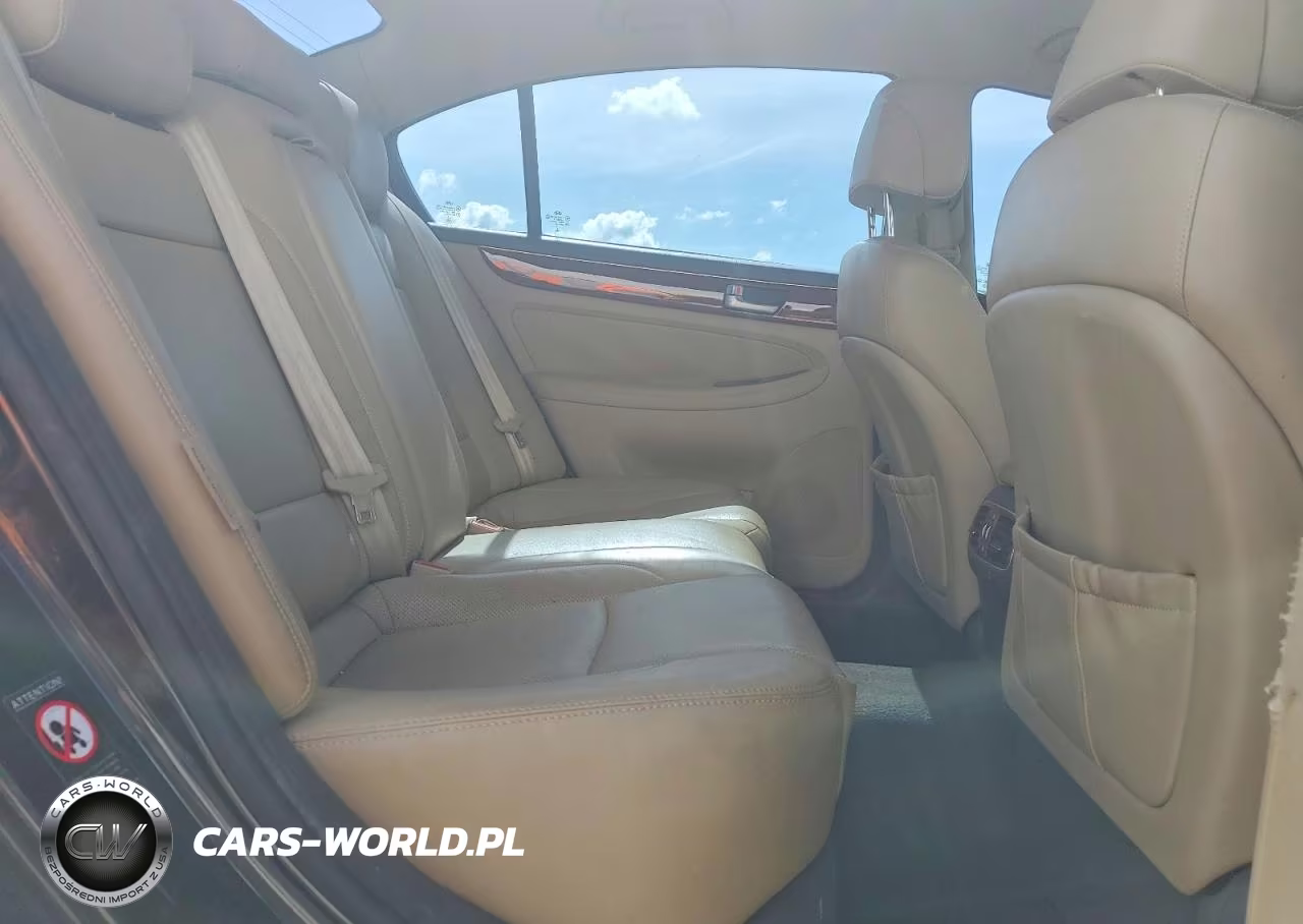 2013 Hyundai Genesis 3.8L VIN:KMHGC4DD1DU243112 - 10