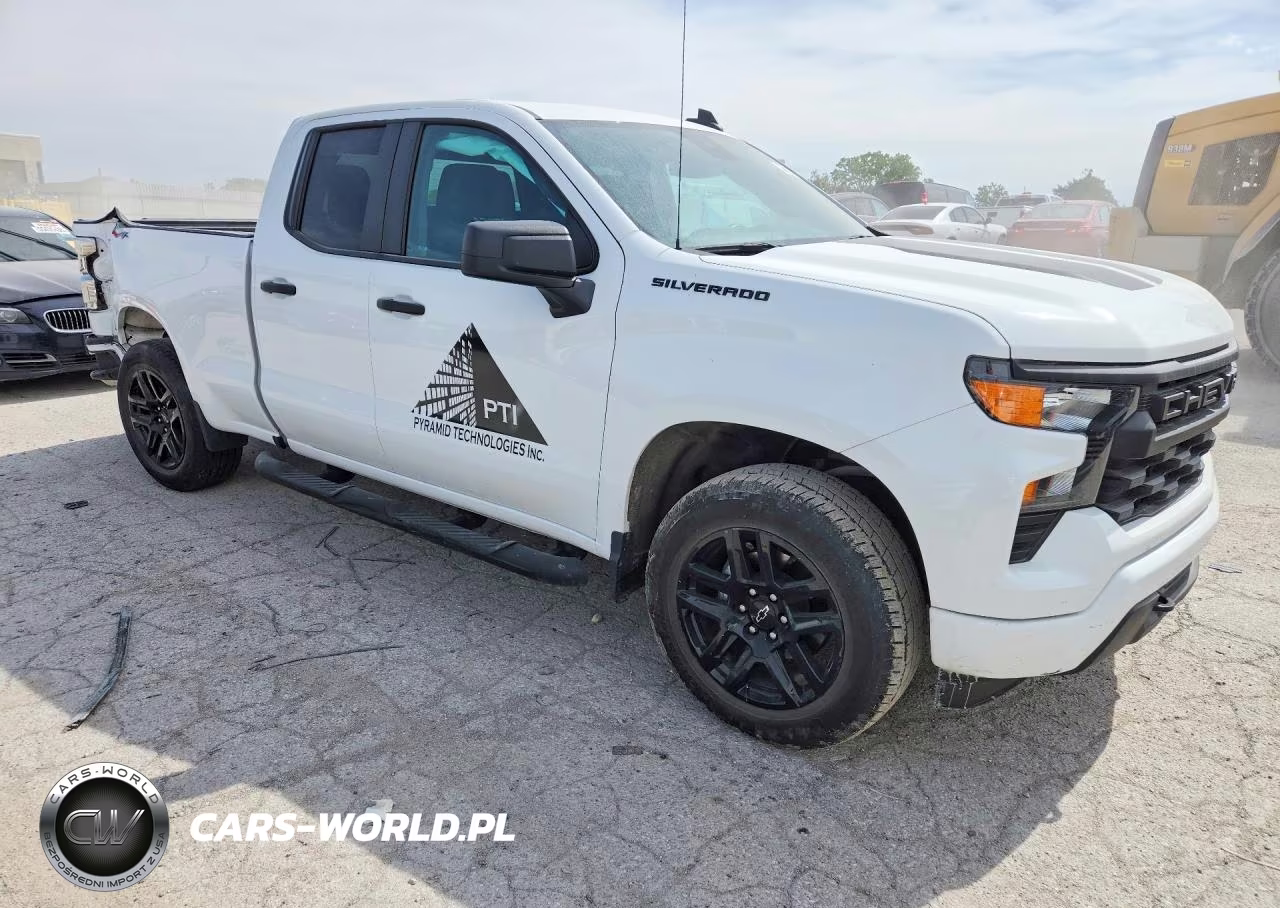 2022 Chevrolet Silverado K1500 Custom VIN:1GCRDBEK6NZ635566 - 4