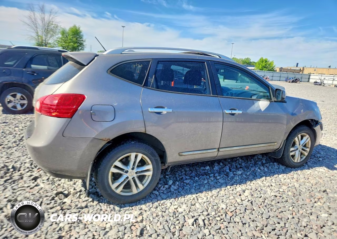 2013 Nissan Rogue S VIN:JN8AS5MV4DW604949 - 3