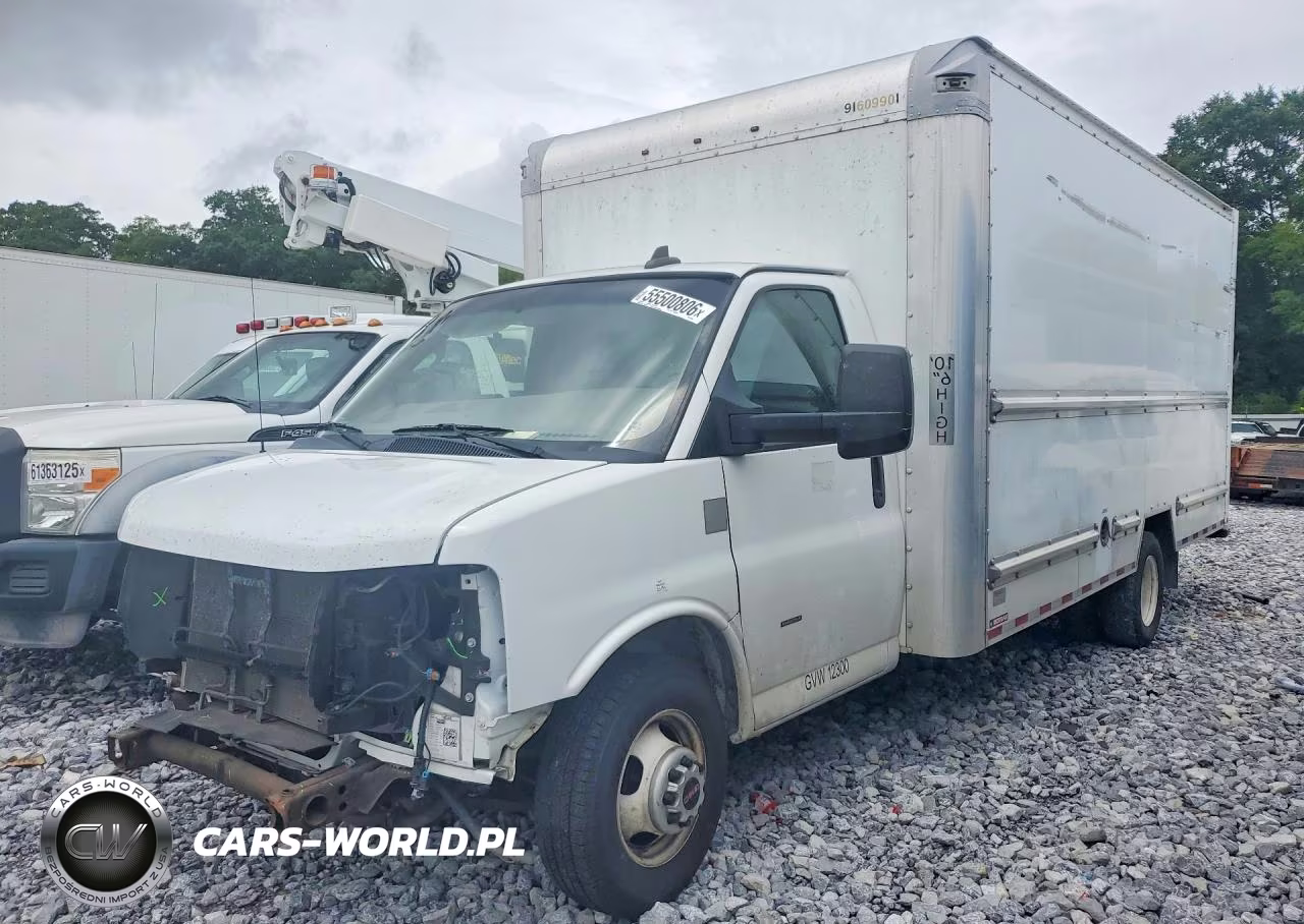 2018 GMC Savana Box Truck