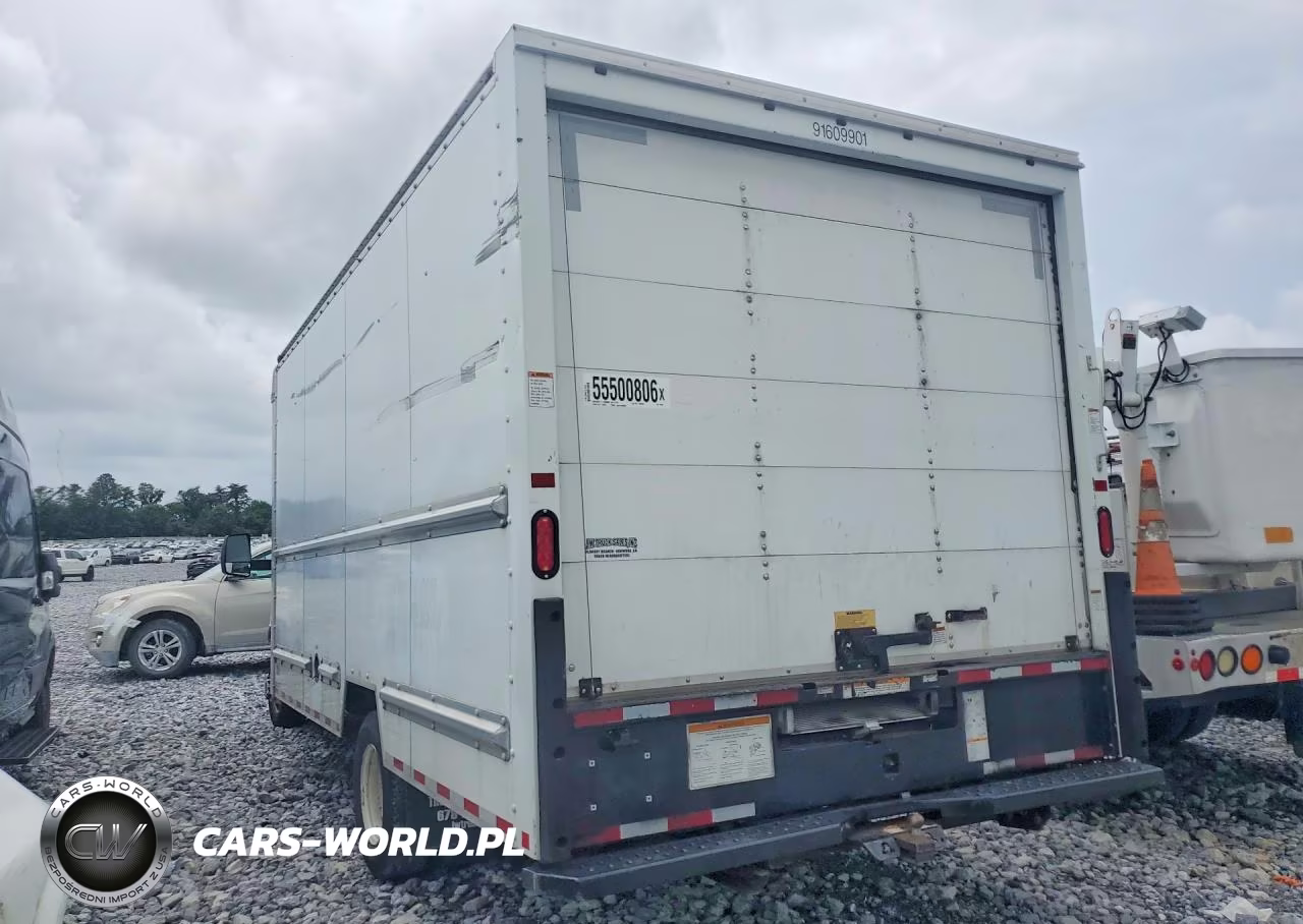 2018 GMC Savana Box Truck VIN:7GZ37TCG0JN900990 - 2