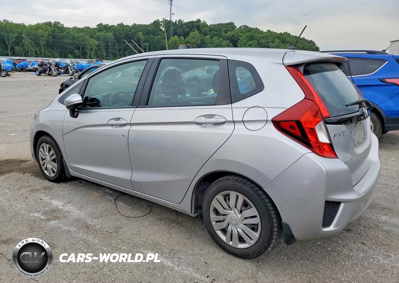 2015 Honda Fit Lx VIN:3HGGK5G5XFM786680 - 2