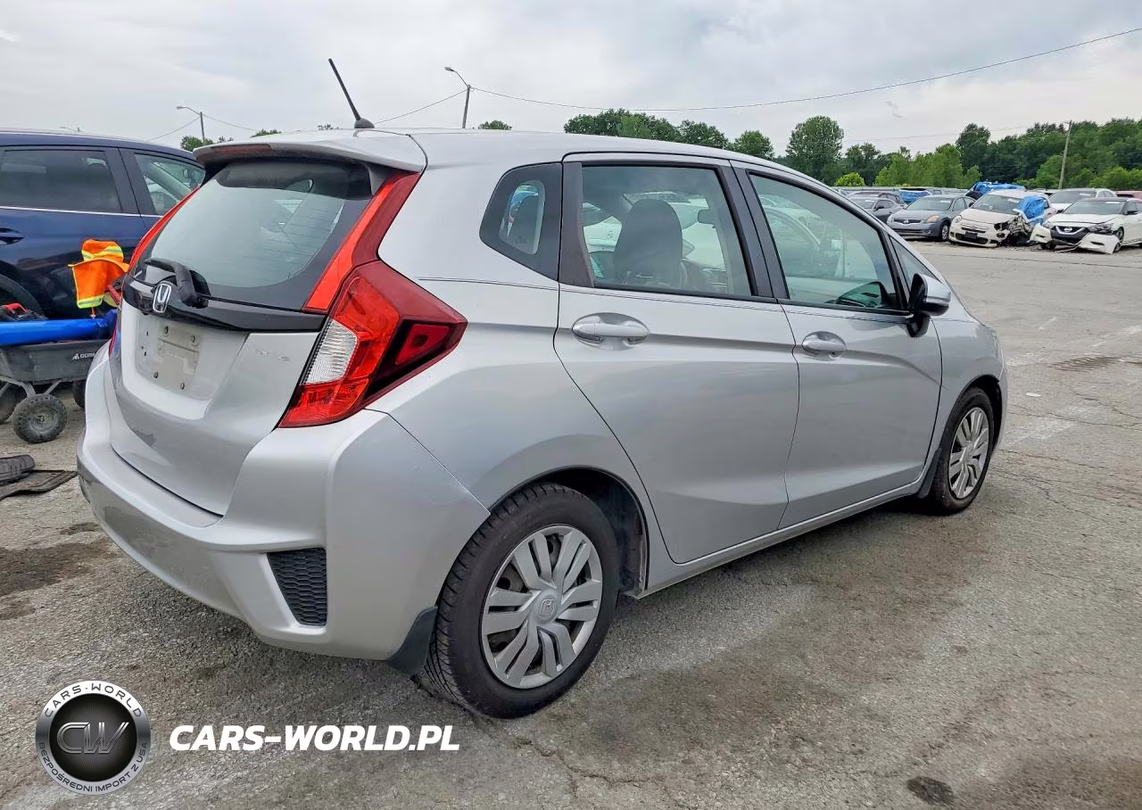 2015 Honda Fit Lx VIN:3HGGK5G5XFM786680 - 3