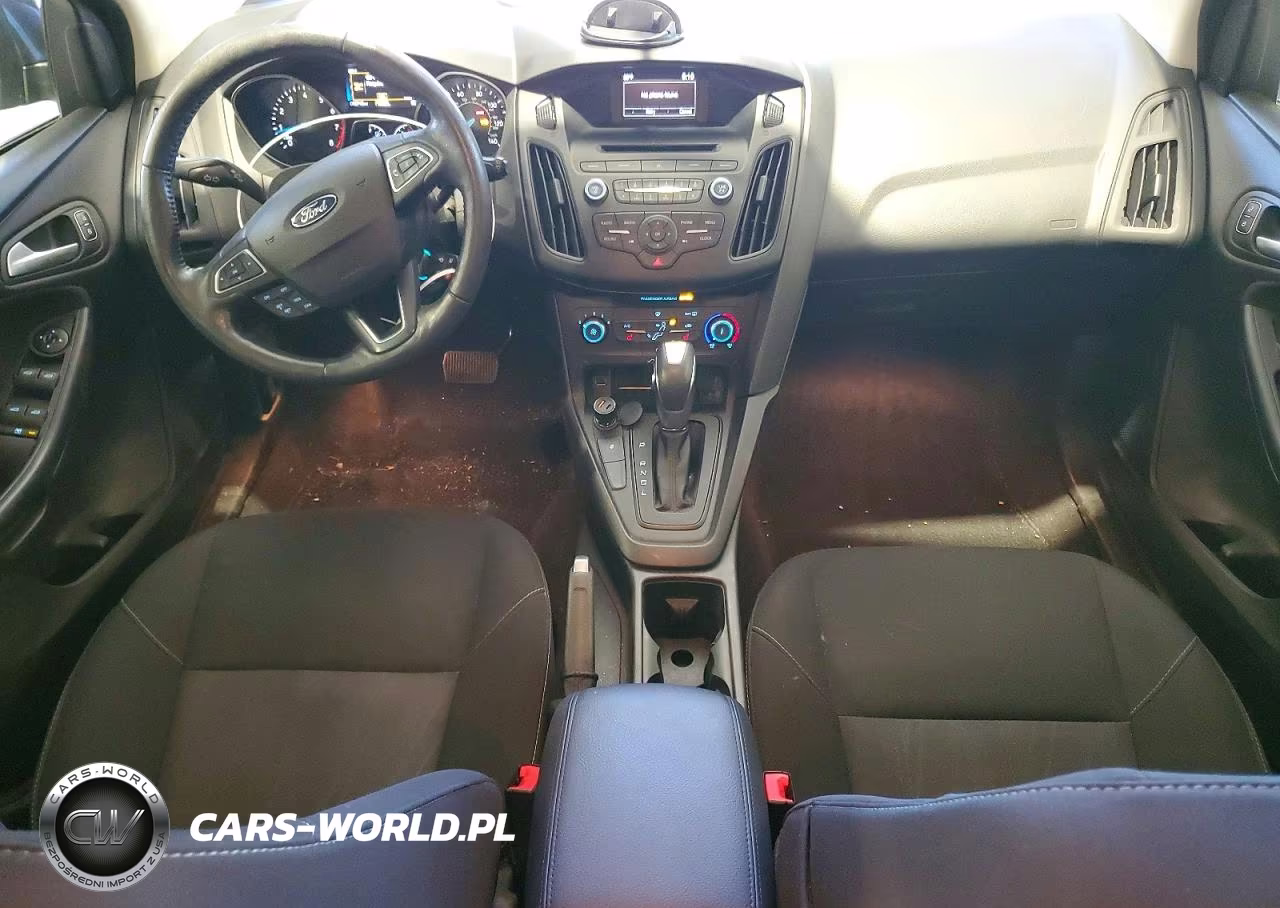 2016 Ford Focus Se VIN:1FADP3K26GL371742 - 8