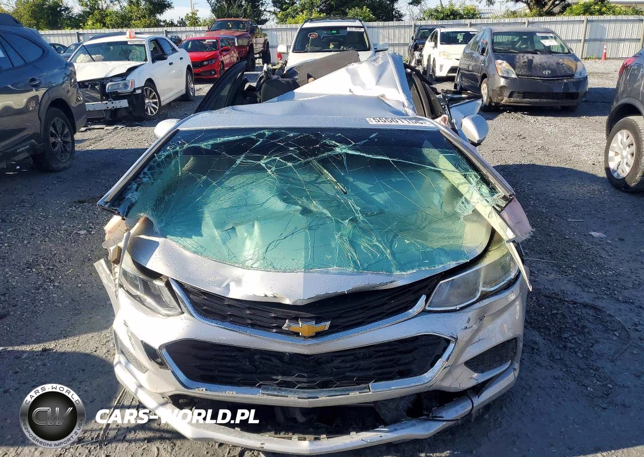 2017 Chevrolet Cruze Ls VIN:1G1BC5SM5H7244266 - 5