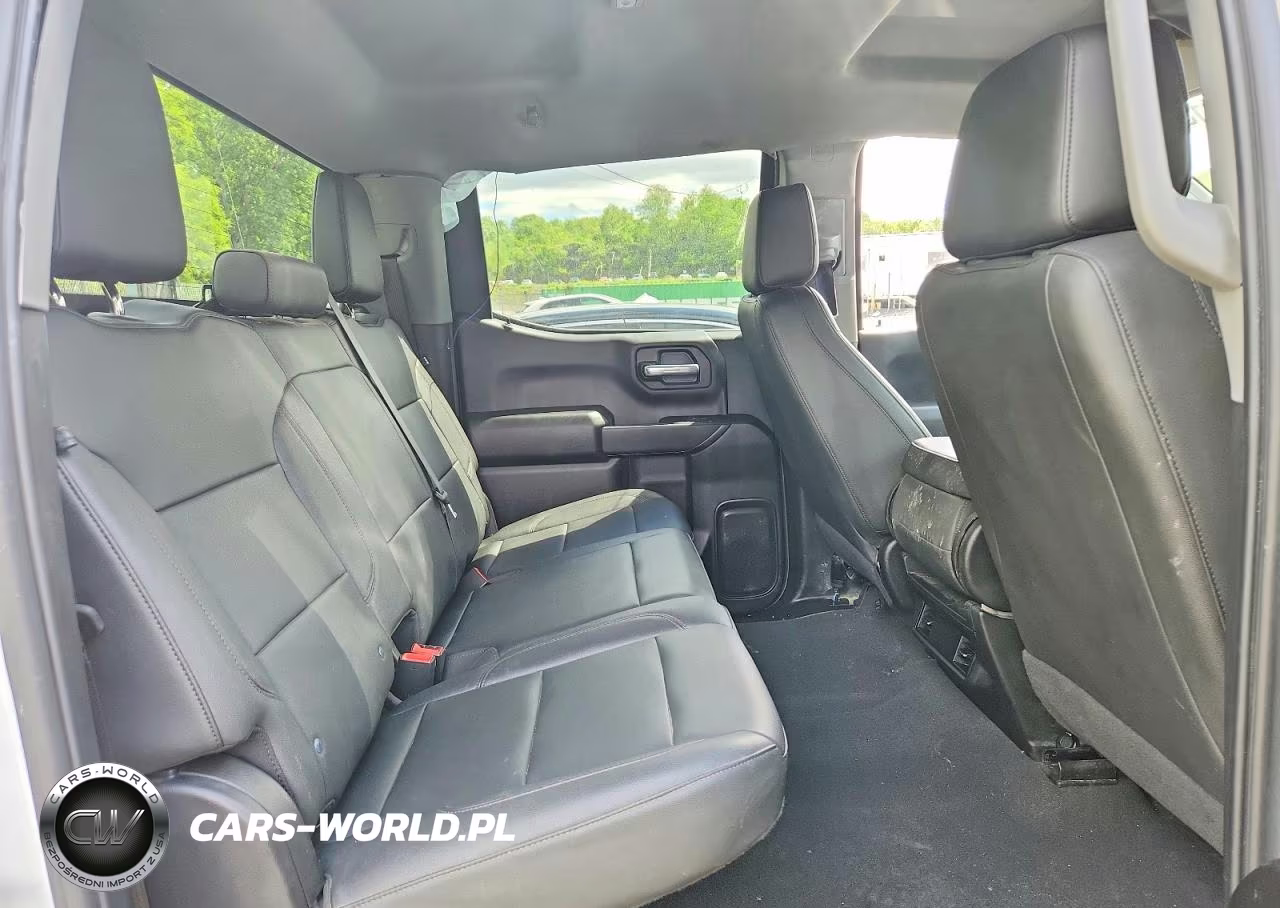 2024 Chevrolet Silverado K1500 VIN:1GCUDAEDXRZ311404 - 10