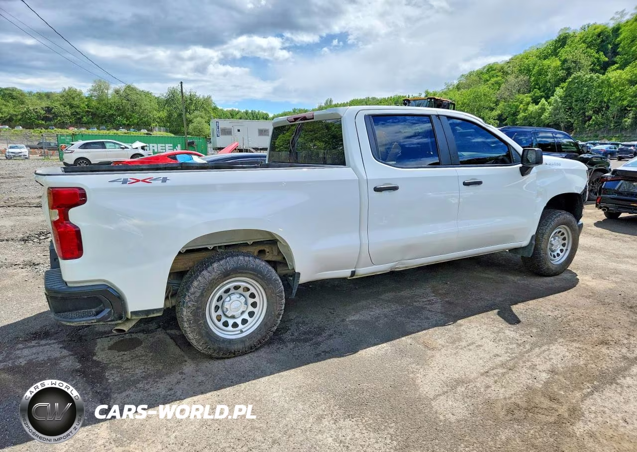 2024 Chevrolet Silverado K1500 VIN:1GCUDAEDXRZ311404 - 3