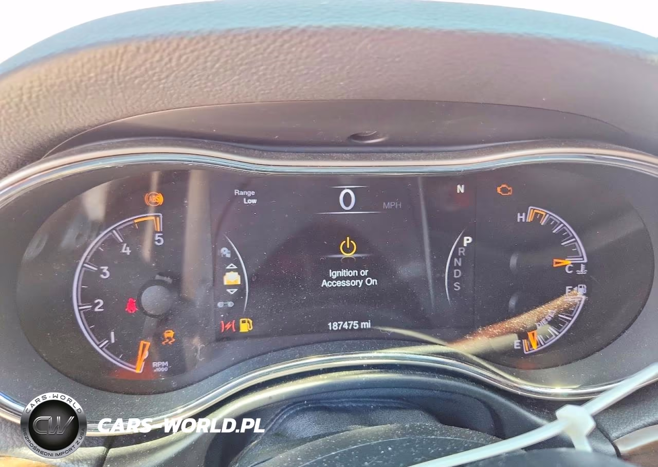 2015 Jeep Grand Cherokee Limited VIN:1C4RJFBM6FC105754 - 9