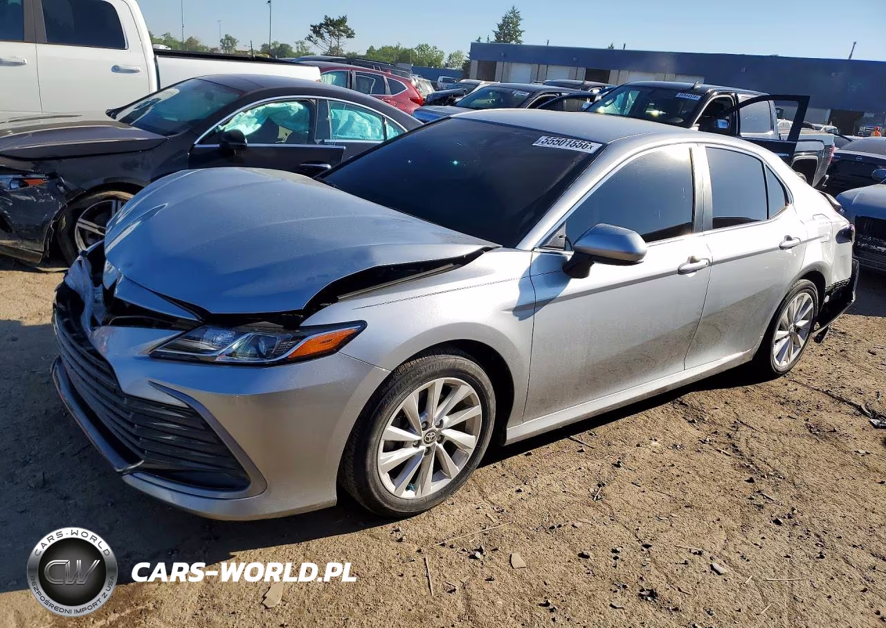 2023 Toyota Camry Le – zdjęcie 1 z 12