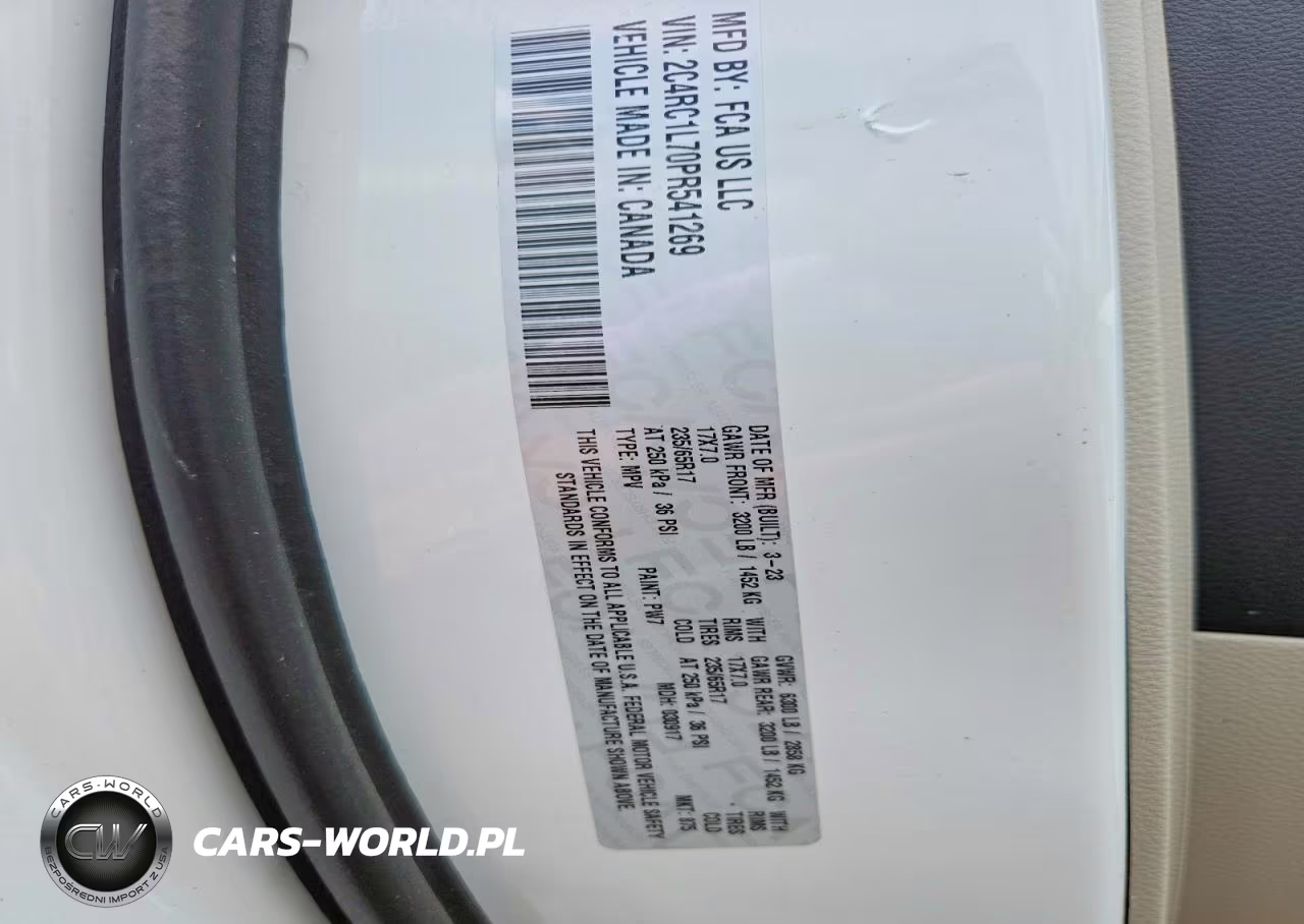 2023 Chrysler Pacifica Hybrid Touring L VIN:2C4RC1L70PR541269 - 13