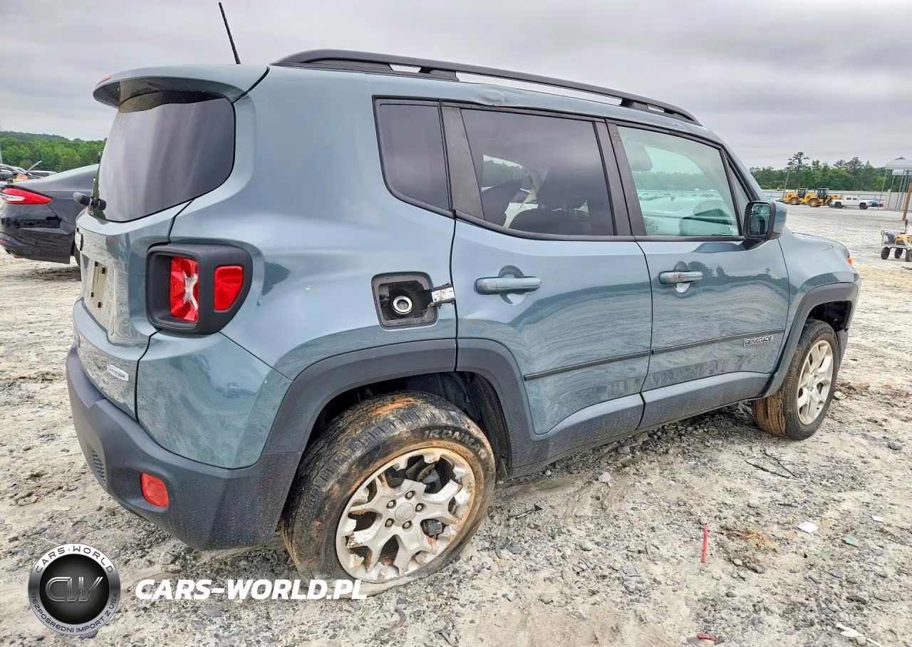 2018 Jeep Renegade Latitude VIN:ZACCJBBB6JPG97528 - 3