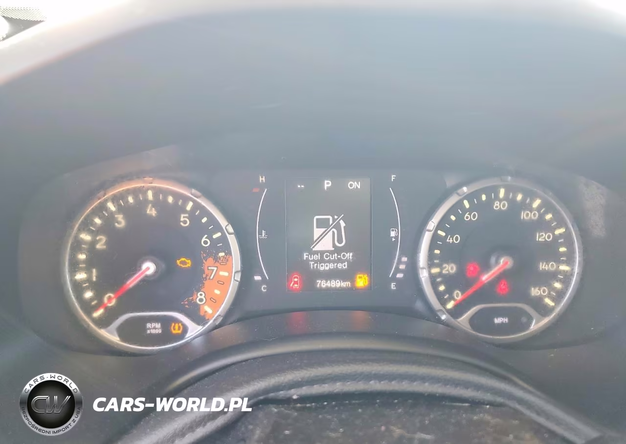 2018 Jeep Renegade Latitude VIN:ZACCJBBB6JPG97528 - 9