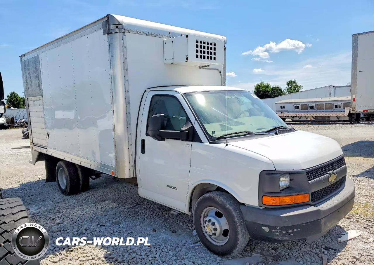 2016 Chevrolet Express G4500 – zdjęcie 1 z 10