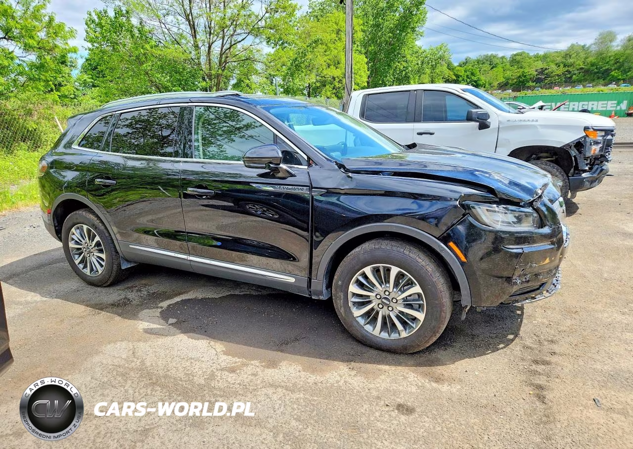 2023 Lincoln Nautilus VIN:2LMPJ8J9XPBL21589 - 4