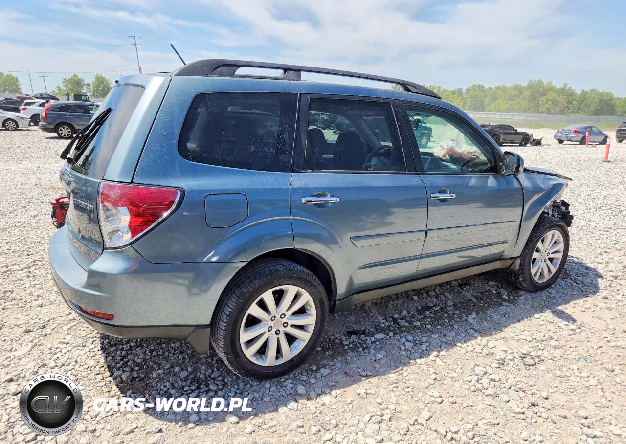 2012 Subaru Forester 2.5X Premium VIN:JF2SHBDC1CH416874 - 3