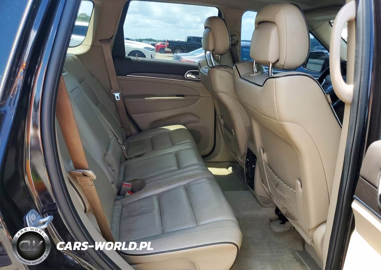 2018 Jeep Grand Cherokee Overland VIN:1C4RJECG2JC353656 - 11
