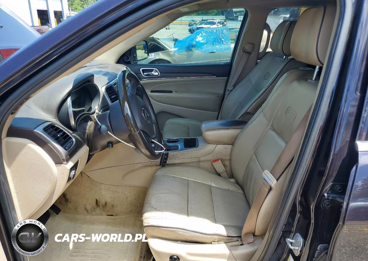 2018 Jeep Grand Cherokee Overland VIN:1C4RJECG2JC353656 - 7