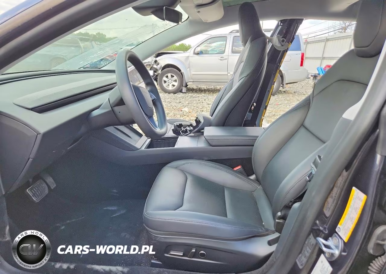 2025 Tesla Model 3 VIN:5YJ3E1EA8SF911039 - 7