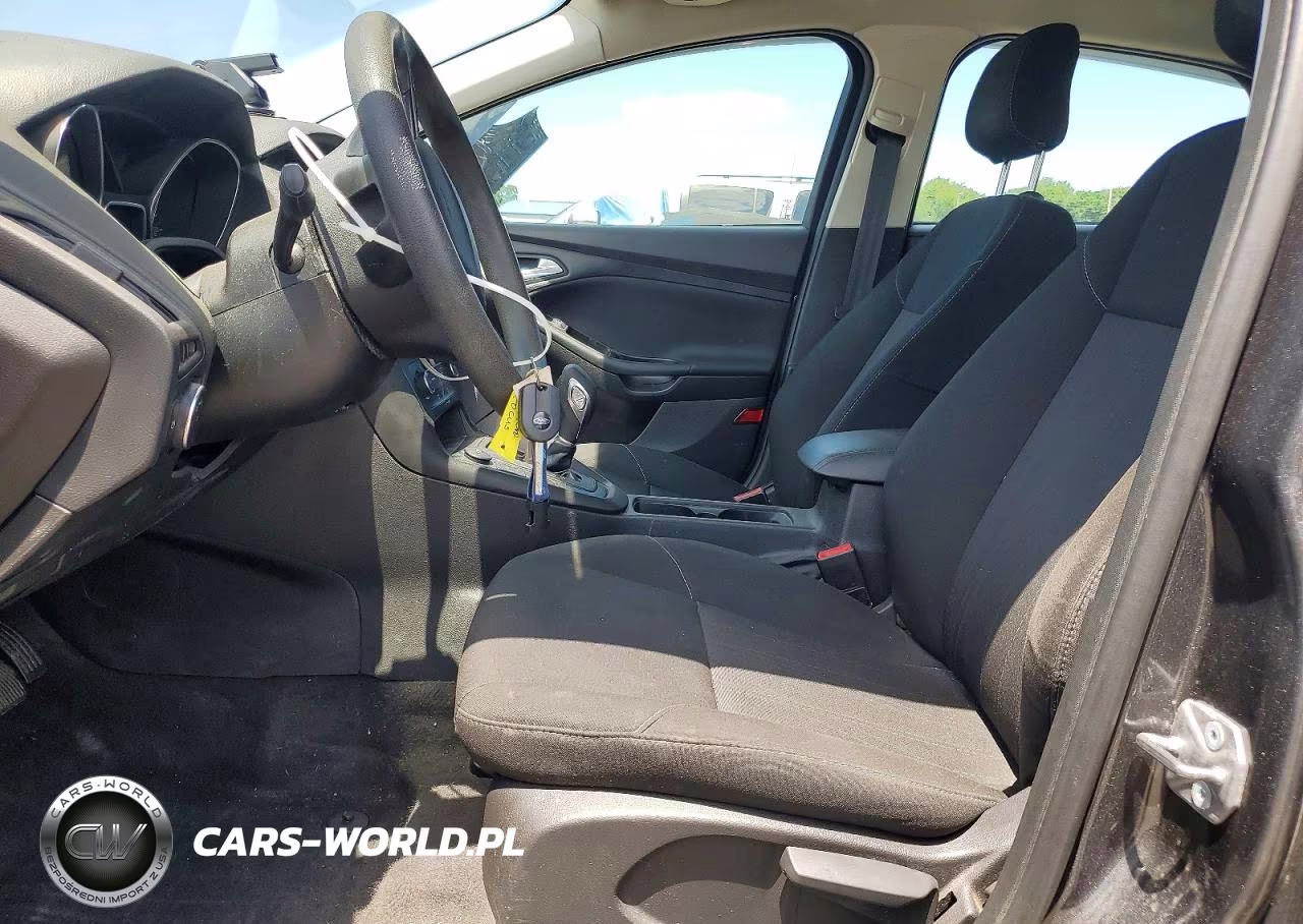 2018 Ford Focus Se VIN:1FADP3FE3JL226055 - 7