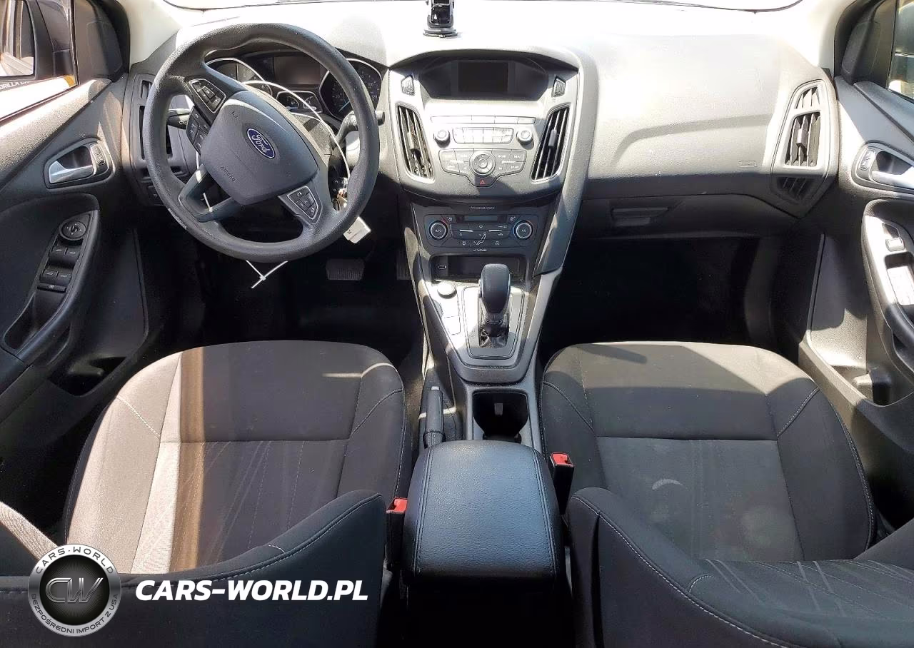 2018 Ford Focus Se VIN:1FADP3FE3JL226055 - 8