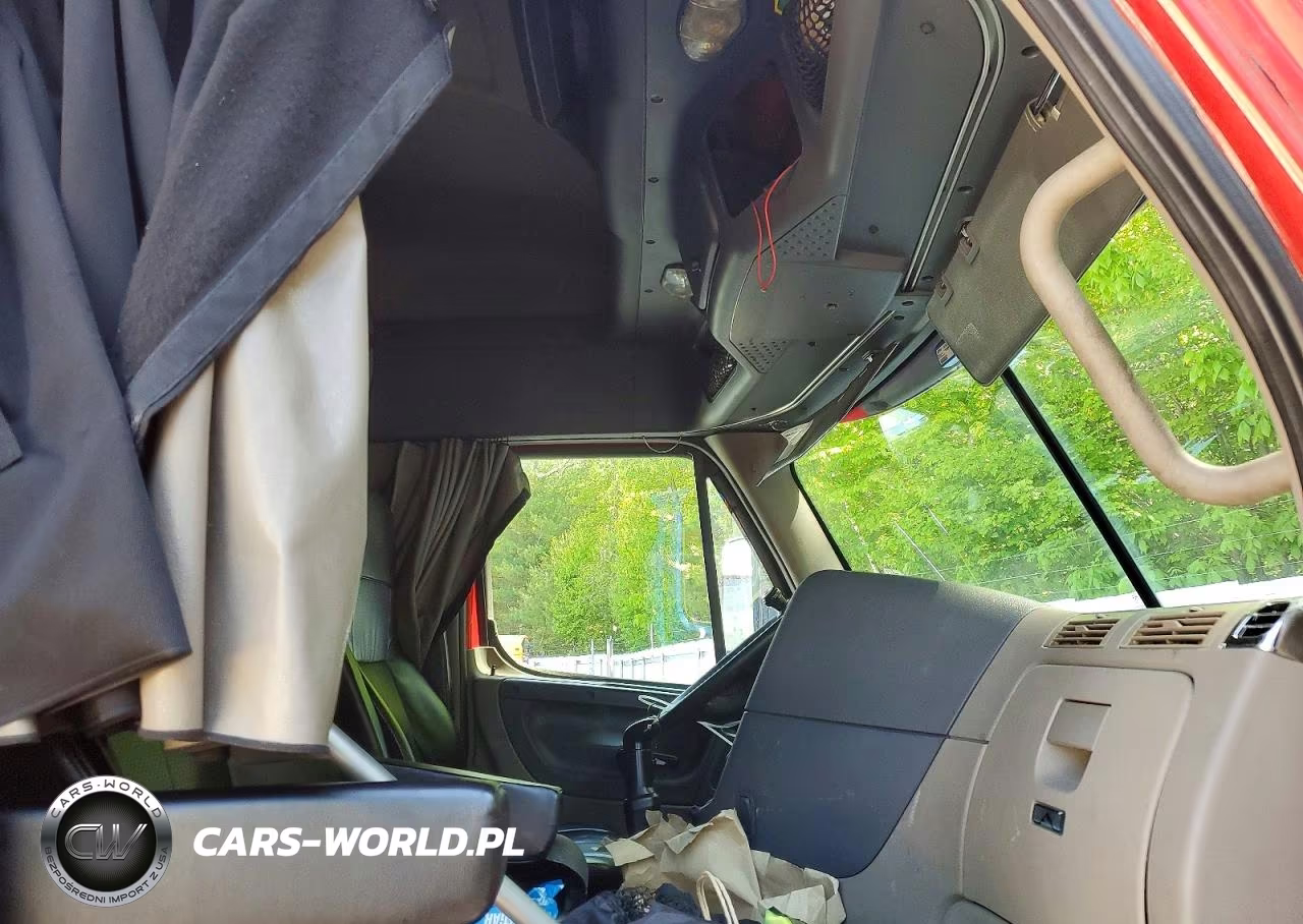 2016 Freightliner Cascadia VIN:3AKGGLBG8GSHE6397 - 5