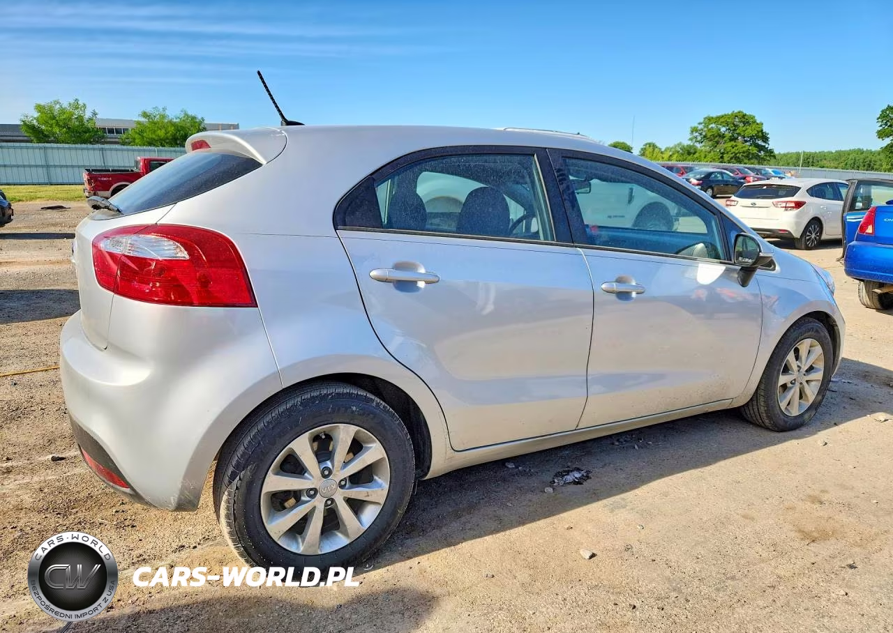 2015 Kia Rio 5-Door Ex VIN:KNADN5A35F6435477 - 3