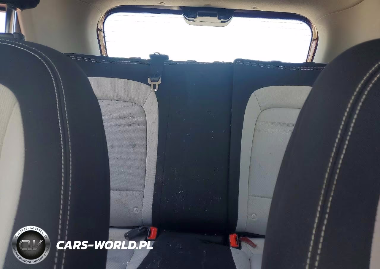 2025 Hyundai Venue Sel VIN:KMHRC8A35SU413481 - 10